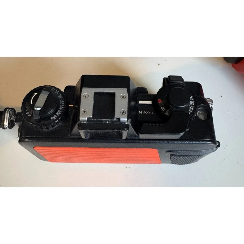 Nikonos V Waterproof / Underwater 35mm Film Camera Body, Orange (PARTS ONLY)